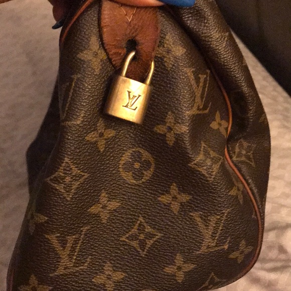 Authentic Louis Vuitton - Picture 2 of 3
